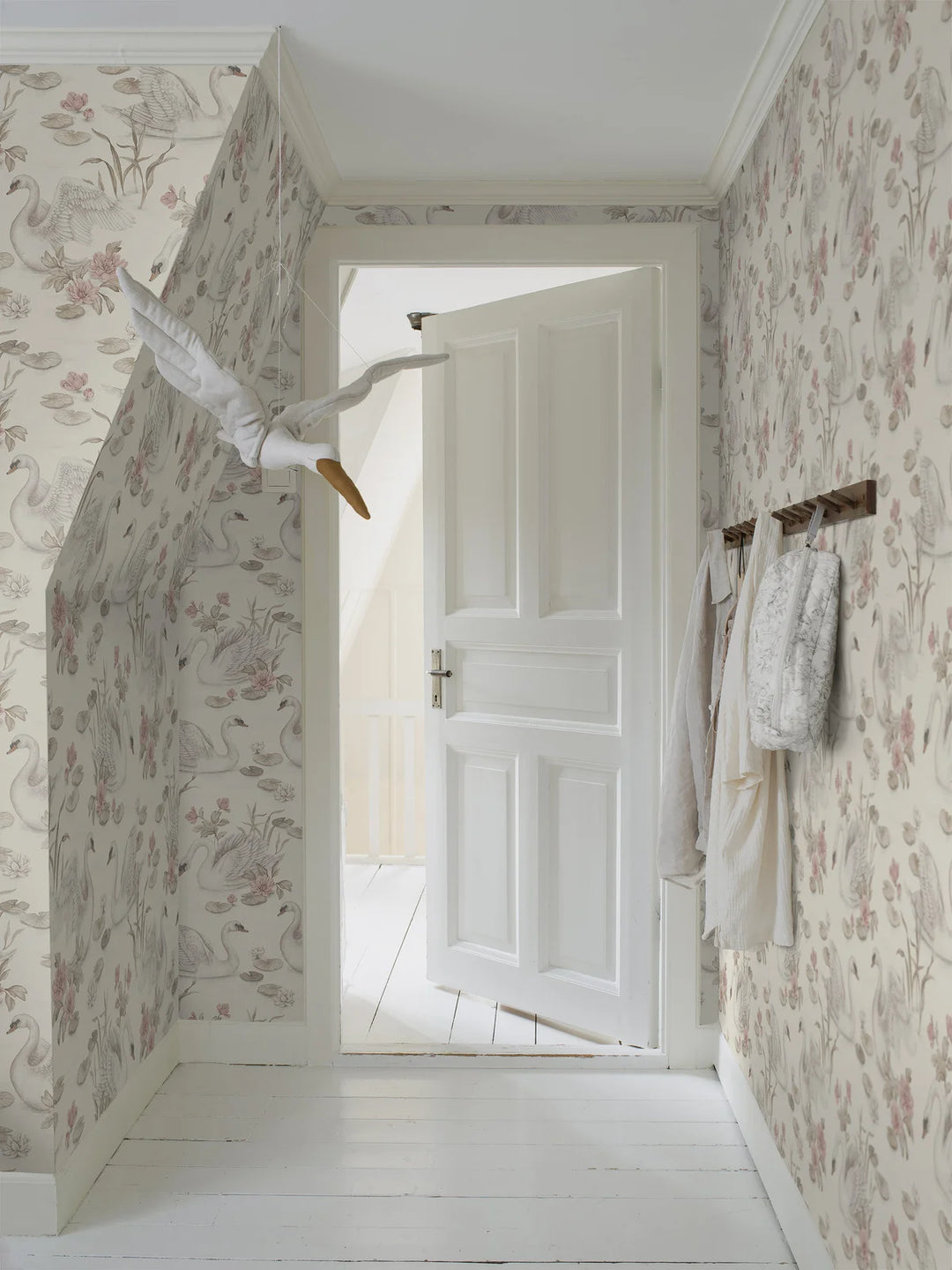 Borastapeter Wallpaper - Lily Swan Multi Colour