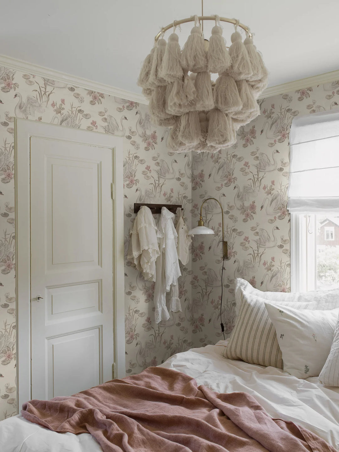 Borastapeter Wallpaper - Lily Swan Multi Colour