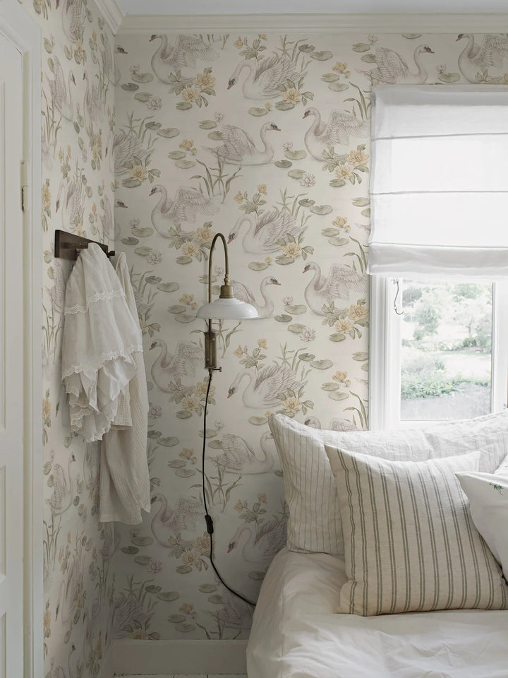 Borastapeter Wallpaper - Lily Swan White