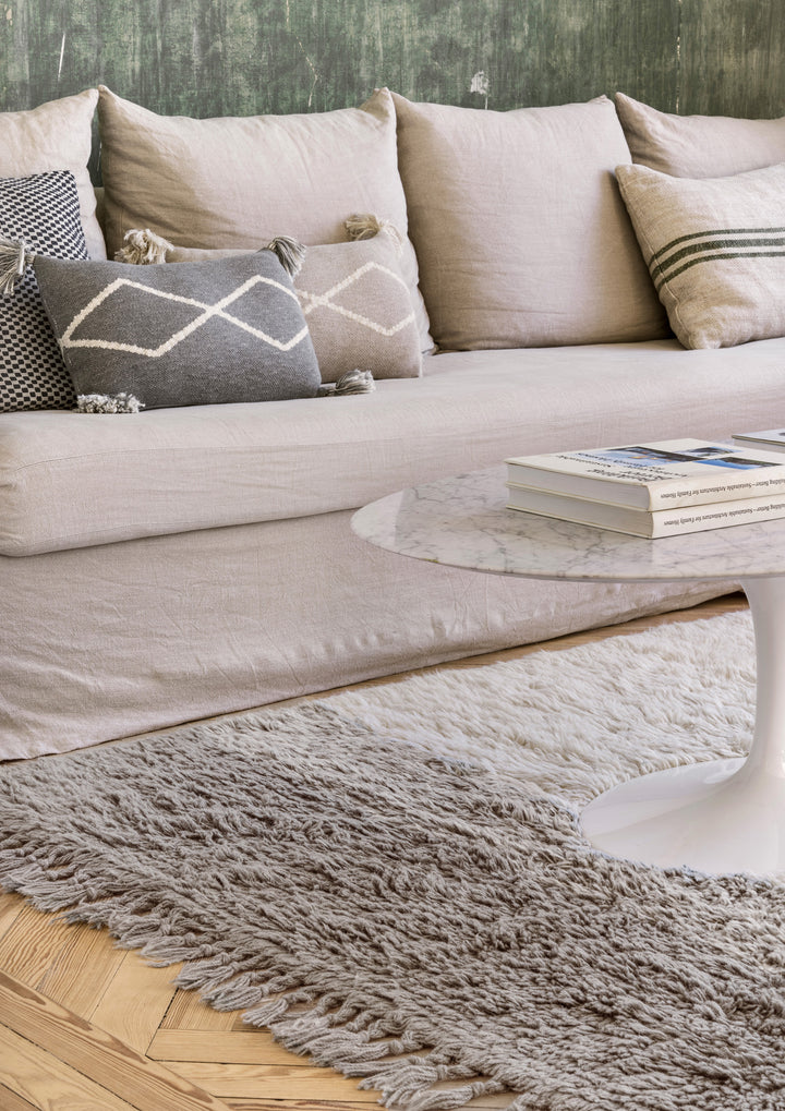 Wollteppich von Lorena Canals – Into the Blue