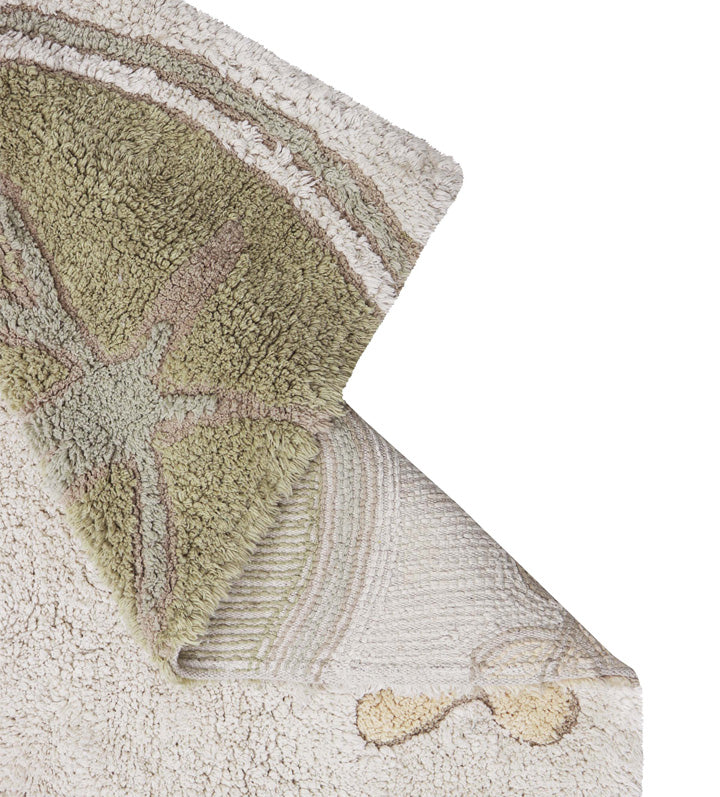 Maschinenwaschbarer Spielteppich von Lorena Canals – Botanische Fantasie