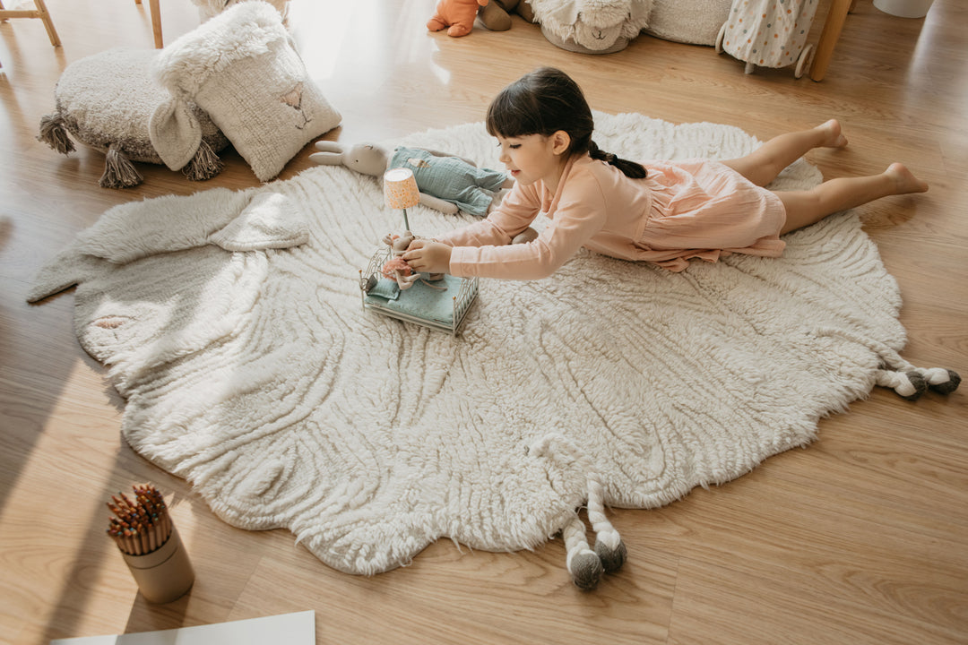 Tapis en laine de mouton à nez rose de Lorena Canals