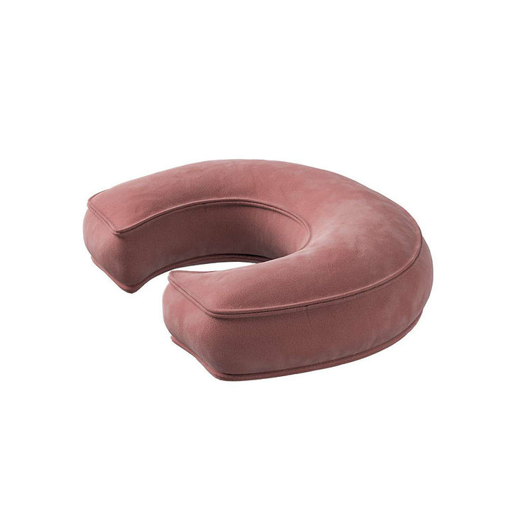 Coussin en velours avec lettre C (différentes couleurs)