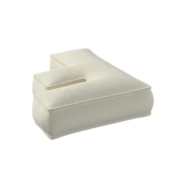 Coussin lettre en velours - F (différentes couleurs)