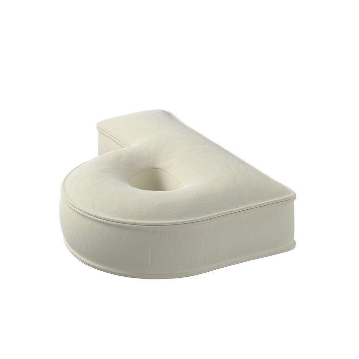 Coussin lettre en velours - P (différentes couleurs)