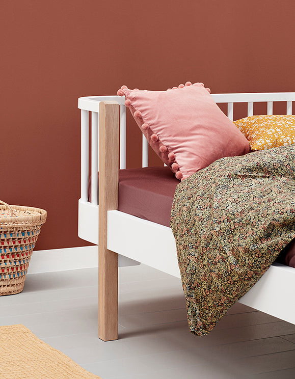 Oliver Furniture Wood Junior Day Bed (90x160 / 200cm) - White/Oak