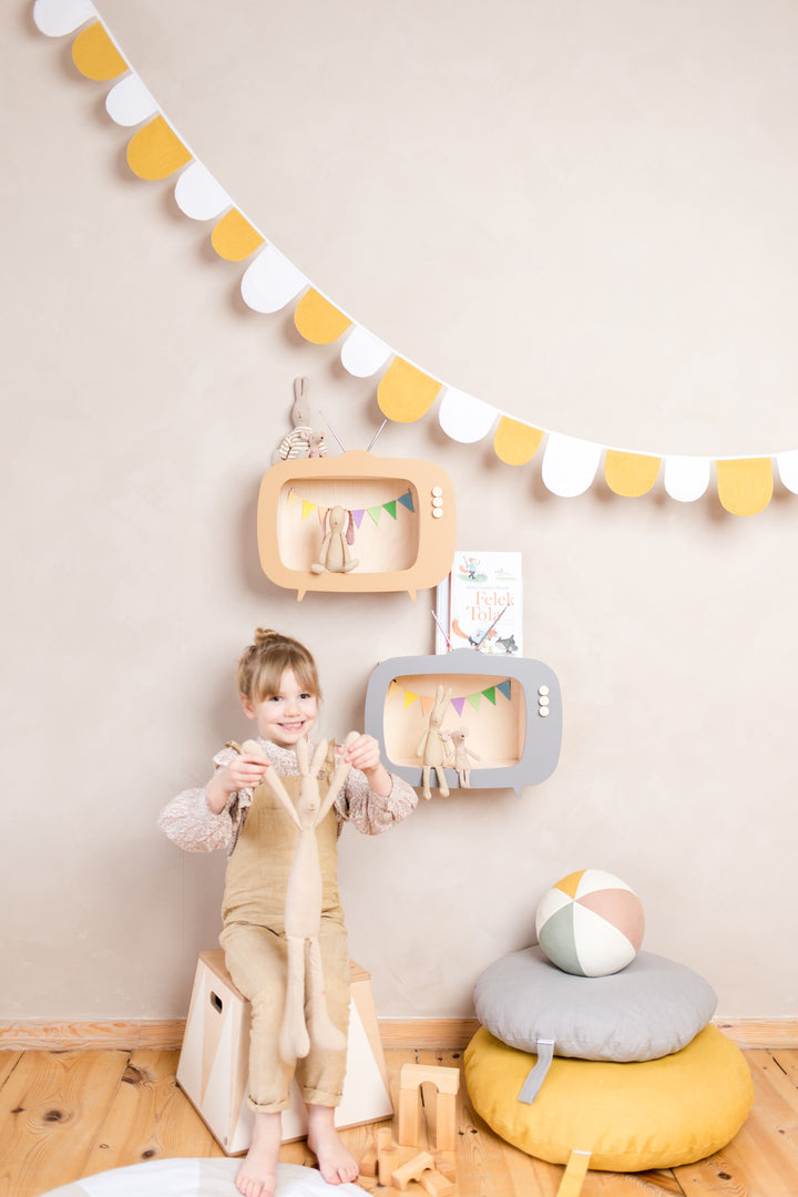 Up Warsaw Kids TV Wooden Shelf - Caramel