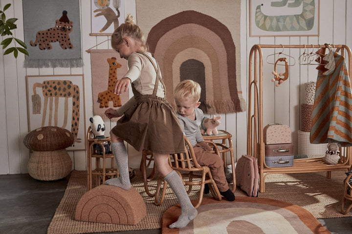 OYOY – Regenbogen-Teppich in Choko