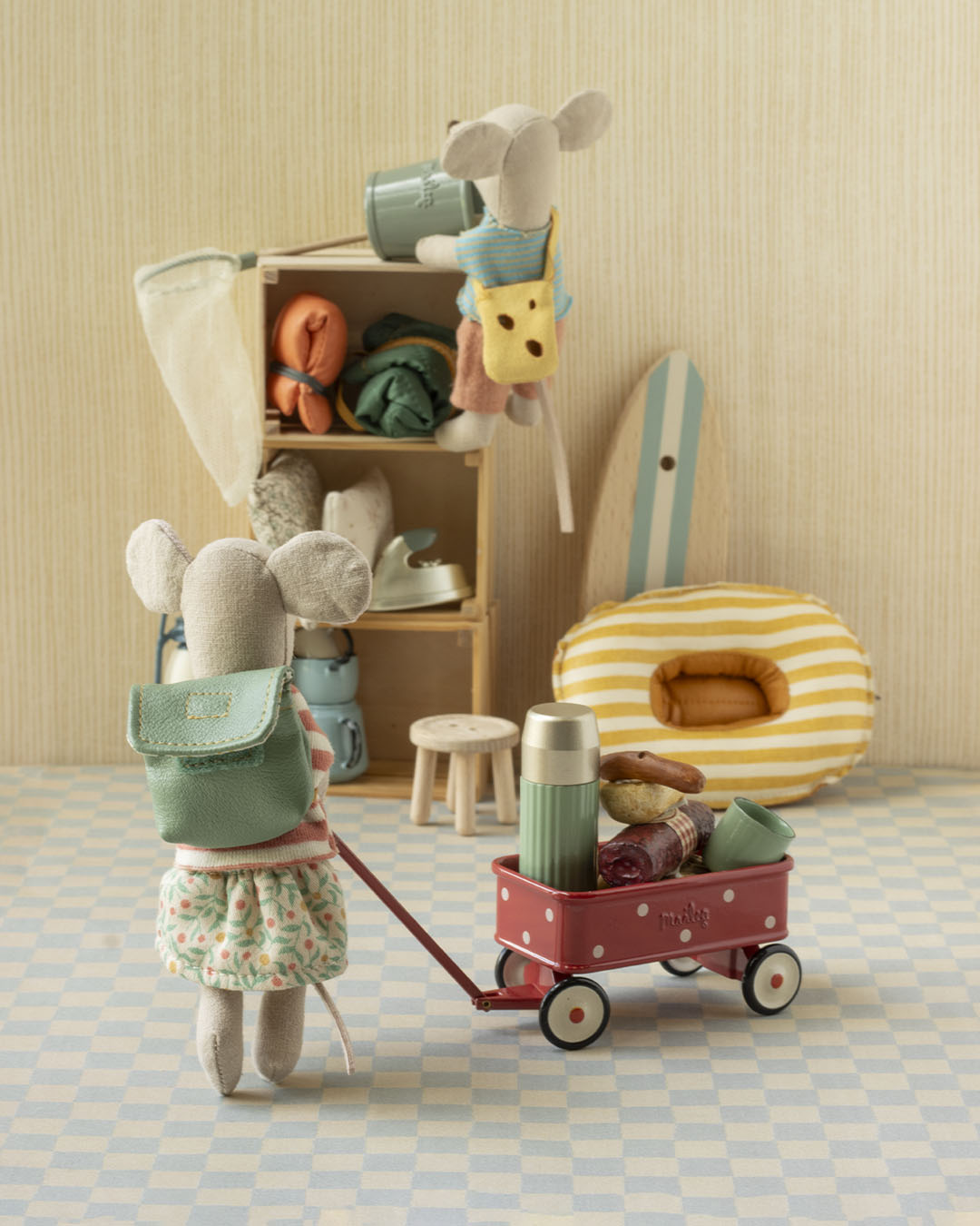 Maileg Wagon Mouse - Red