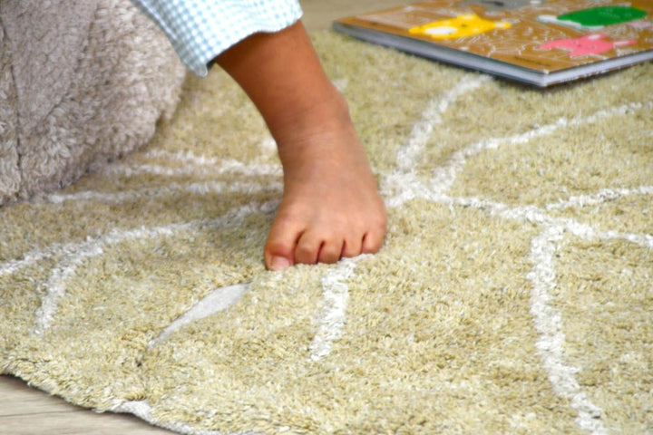 Tapis lavable en machine Lorena Canals - Mini feuille de Monstera Olive