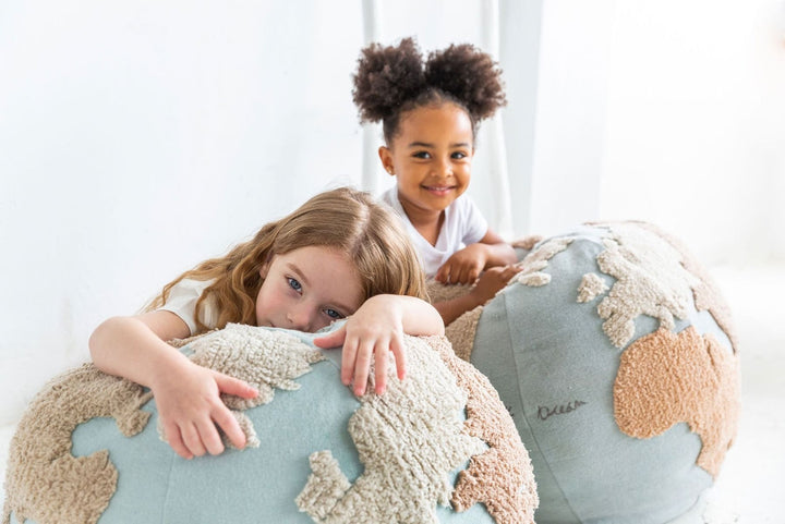 Lorena Canals Pouf - Weltkarte