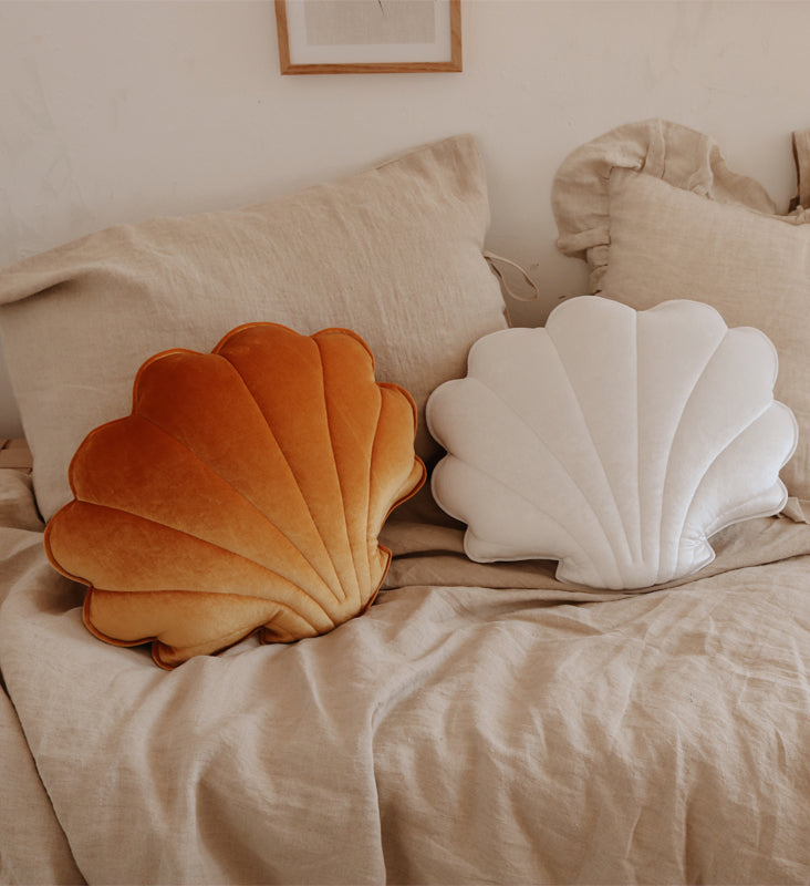Velvet Shell Cushion - Gold Pearl