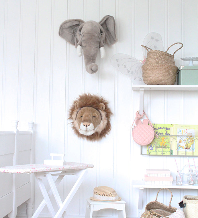 Wild & Soft Wall Toy - Cesar The Lion